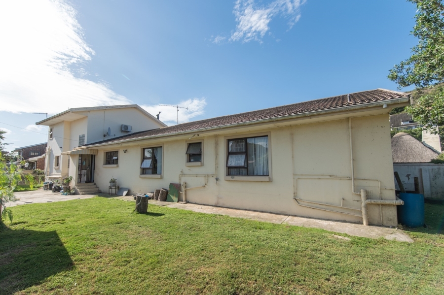 4 Bedroom Property for Sale in Bluewater Bay Eastern Cape